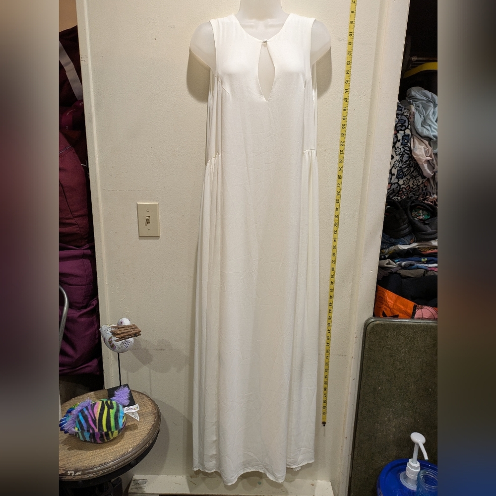 Paper Crown White Keyhole Maxi Dress Size 41